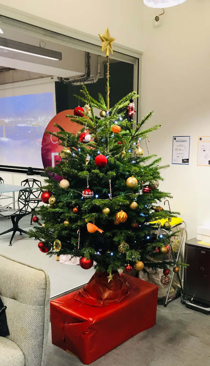 On vous souhaite un Joyeux Noel à vous tous On vous souhaite un Joyeux Noel à vous tous